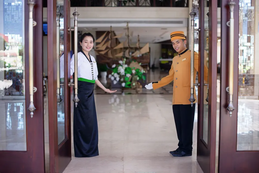 Muong Thanh Holiday Hoi An Hotel - Interior entrance