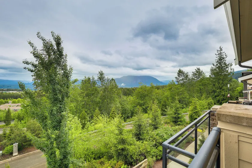 Snoqualmie Townhome w/ Balcony & Mountain Views! - Image 1