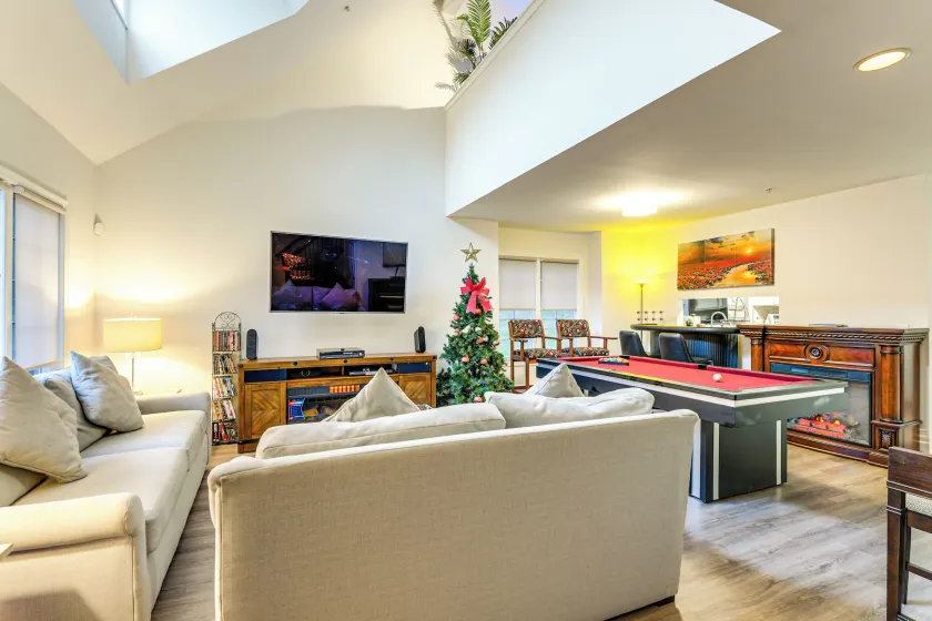 8 Mi to Dtwn Silver Spring: Convenient Condo - Image 1