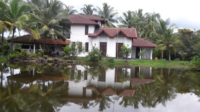 Lagoonvilla hotel - Image 1