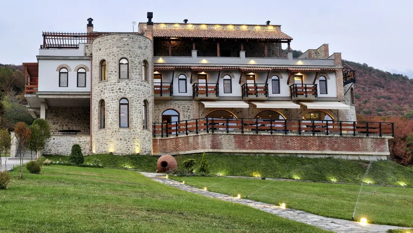 Babaneuris Marani - Image 1