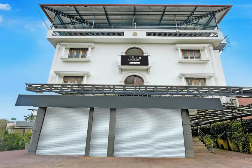 Collection O MG Road - Image 1