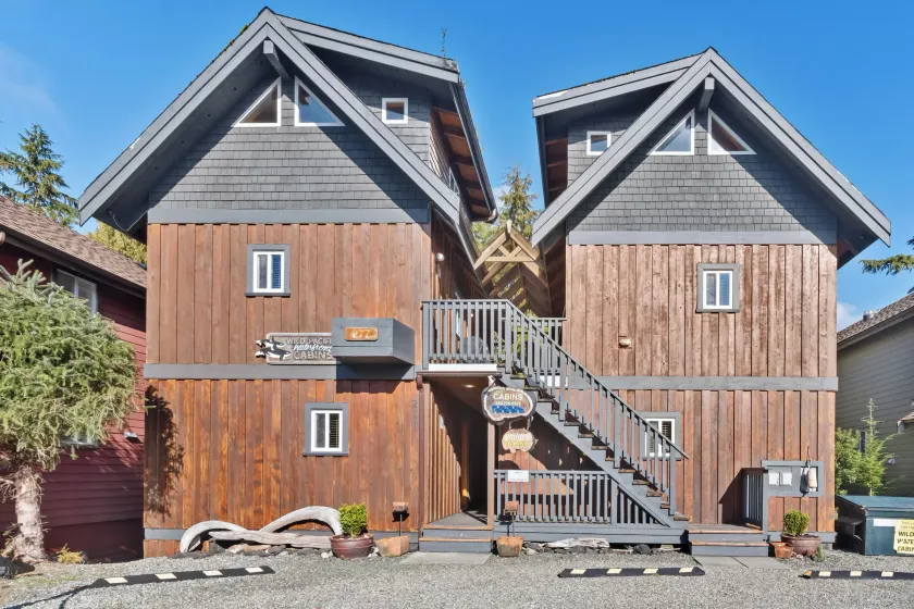 Wild Pacific Waterfront Cabins - Image 1