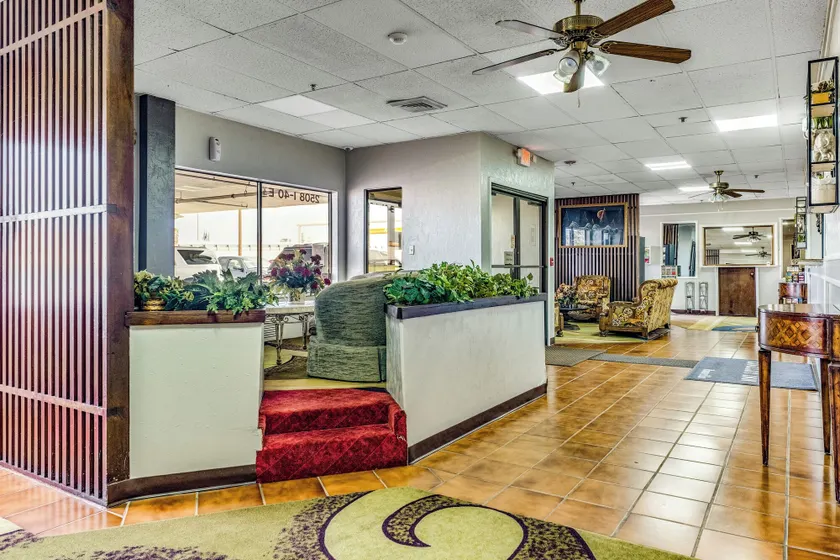 Camelot Inn - Image 1