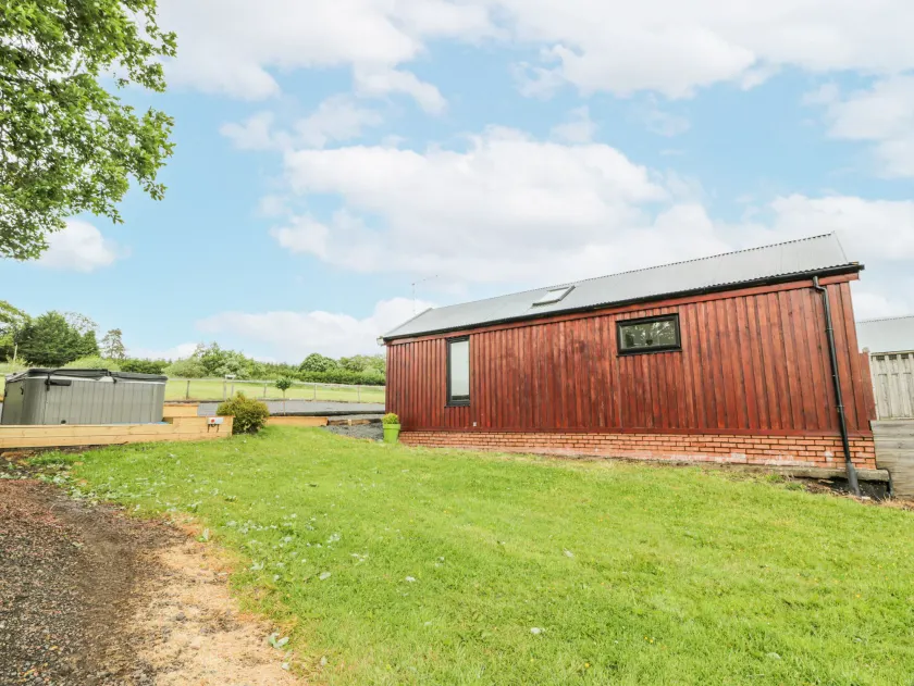 Mallard Lodge - Image 1