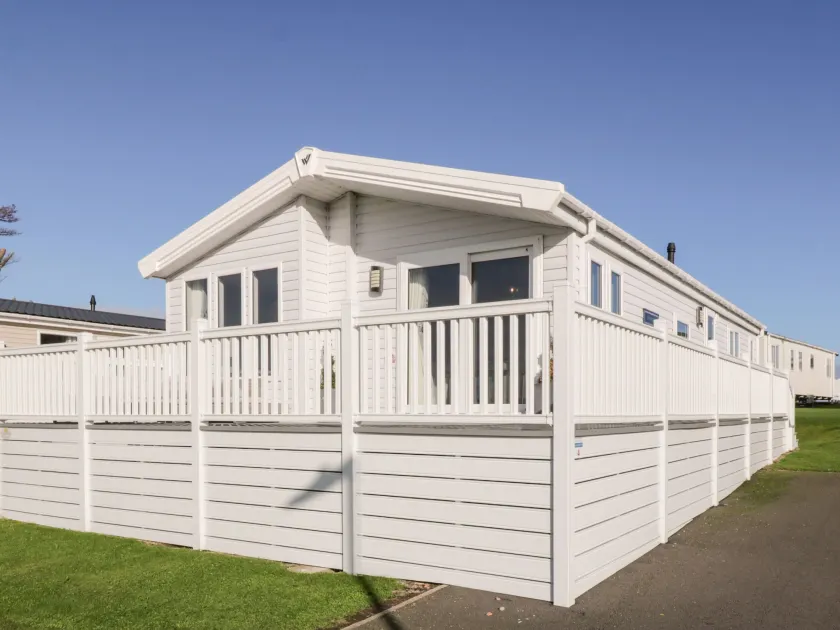 Dershel Lodge - Image 1
