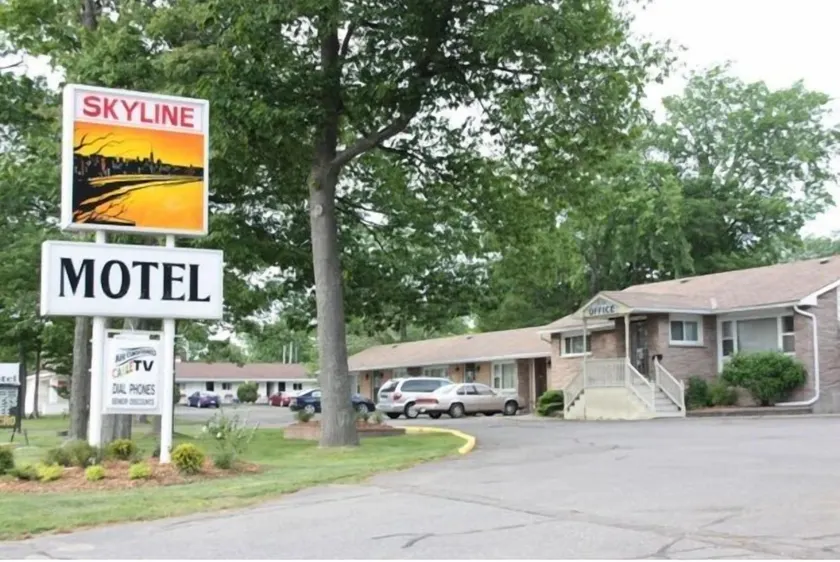 Skyline Motel - Image 1
