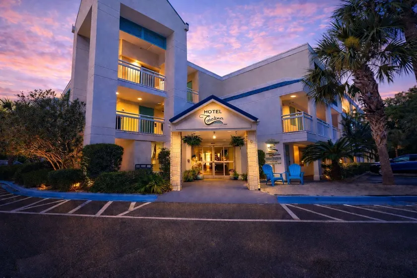 Hotel Carolina - Image 1