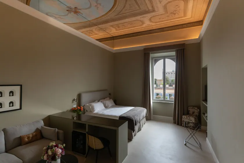 Domus 21 Luxury Suites - Image 1