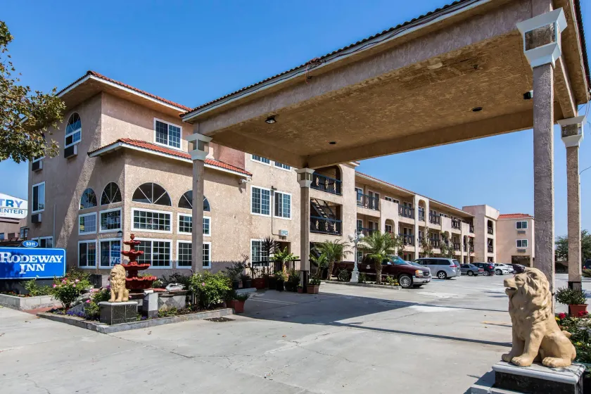 Rodeway Inn Cypress - Buena Park - Image 1