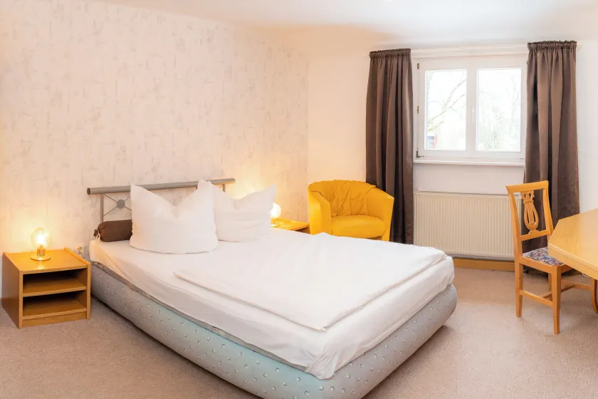 Hotel Waldhaus Waltershausen - Room