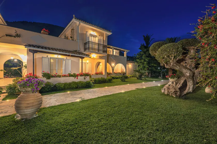 Villa Phoenix - Image 1