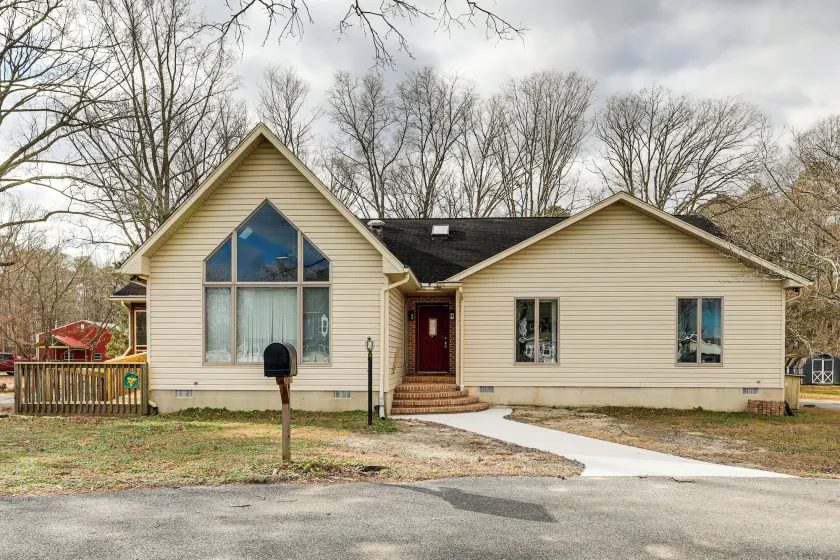 Spacious Millsboro Home on 16 Peaceful Acres - Image 1