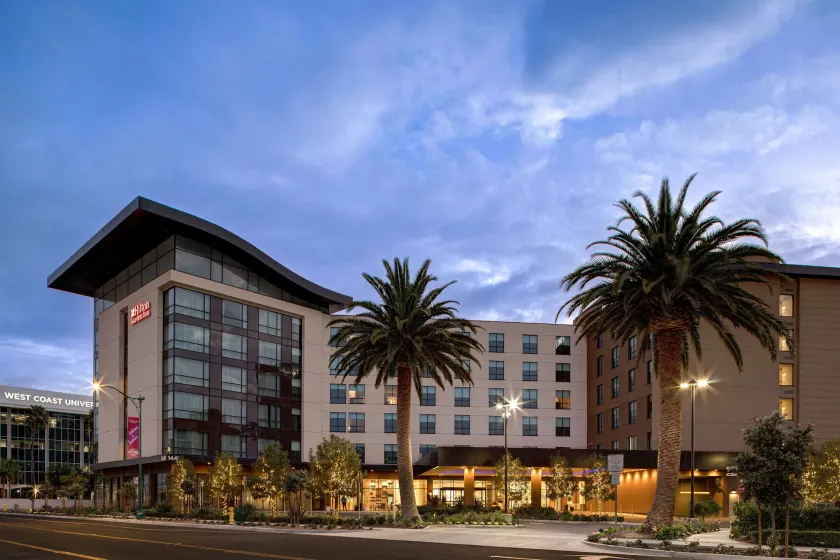 Home2Suites by Hilton Anaheim Resort - Image 1