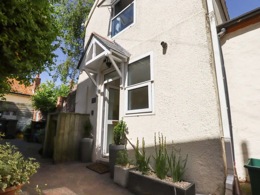Quayside Cottage - Image 1