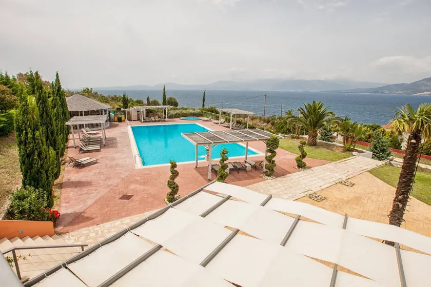 Thalassa Hotel - Image 1