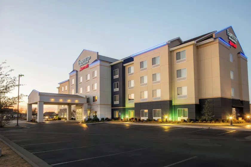 Fairfield Inn and Suites by Marriott Muskogee - Image 1