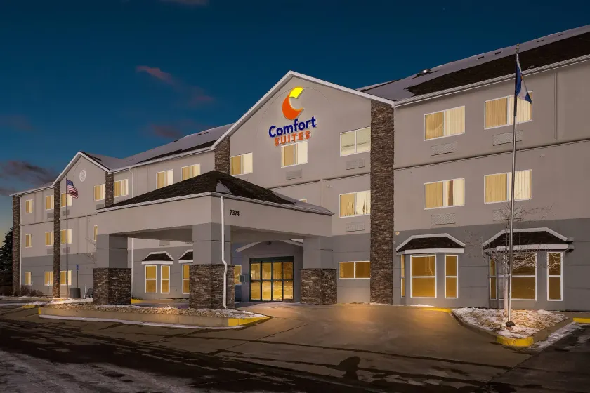 Comfort Suites Denver Tech Center - Image 1