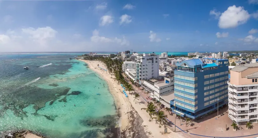 Calypso Beach Hotel - Image 1