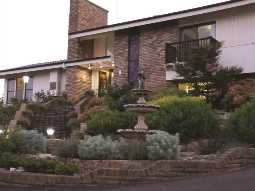 Bathurst Heights Bed & Breakfast - Image 1