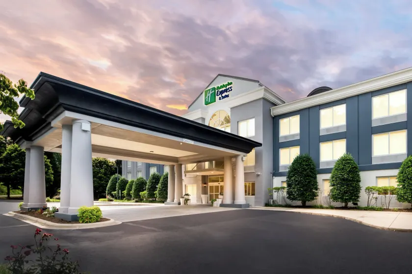 Holiday Inn Express & Suites Sylva / Dillsboro by IHG - Image 1