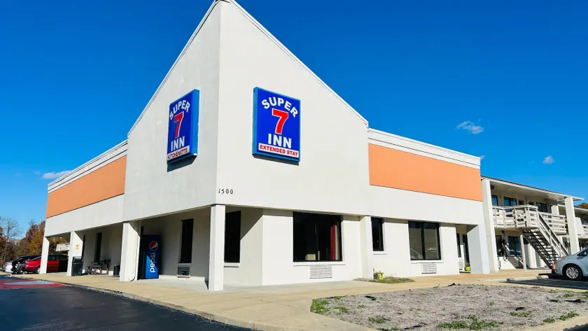 Super 7 Inn Tupelo - Image 1