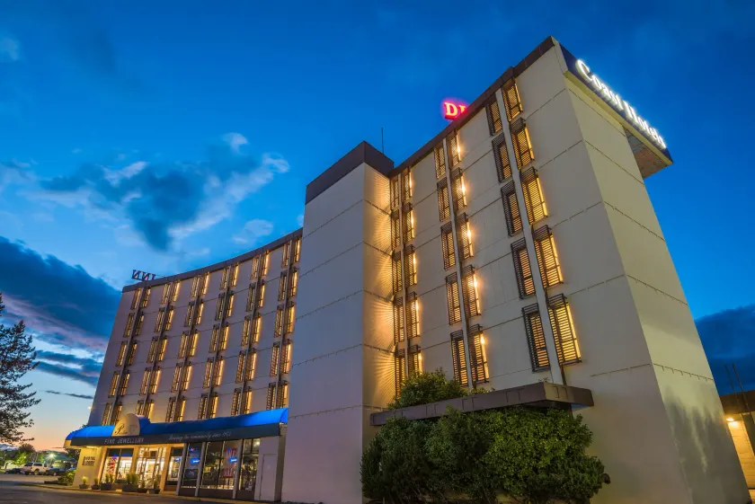 Coast Discovery Inn - Image 1