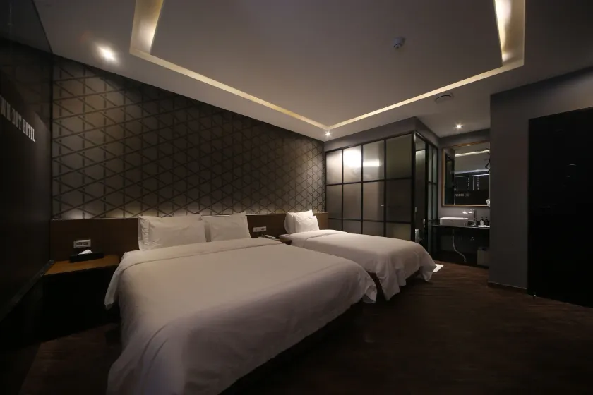 Beomil Brown Dot Hotel - Image 1