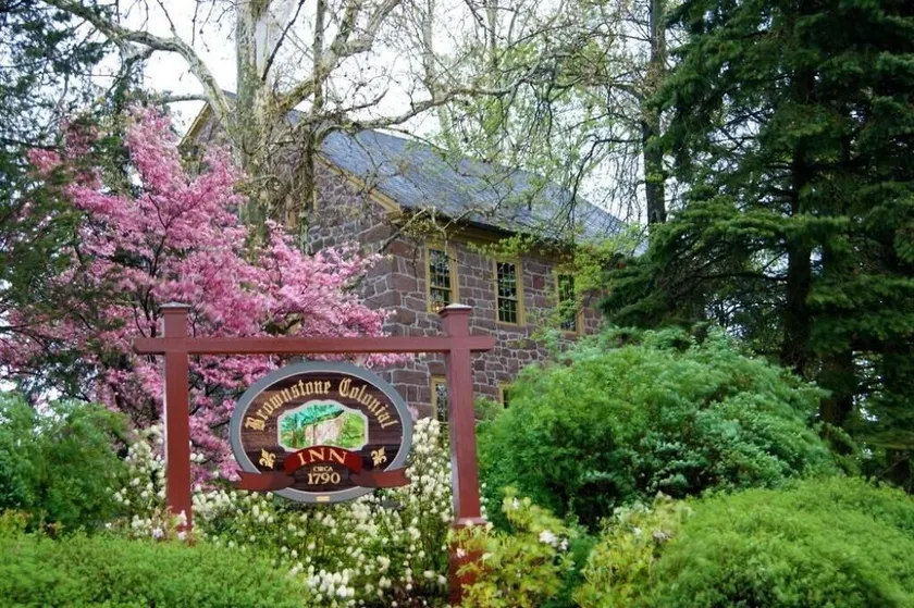Brownstone Colonial Inn - Image 1