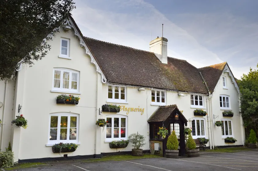 Angmering Manor Hotel - Image 1