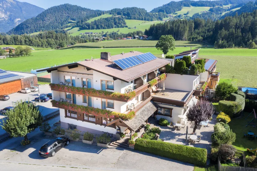 Familienorientiertes schönes Apartment mit Terrasse und Garten | Nah am Skifahren | Haustierfreundlich - Image 1