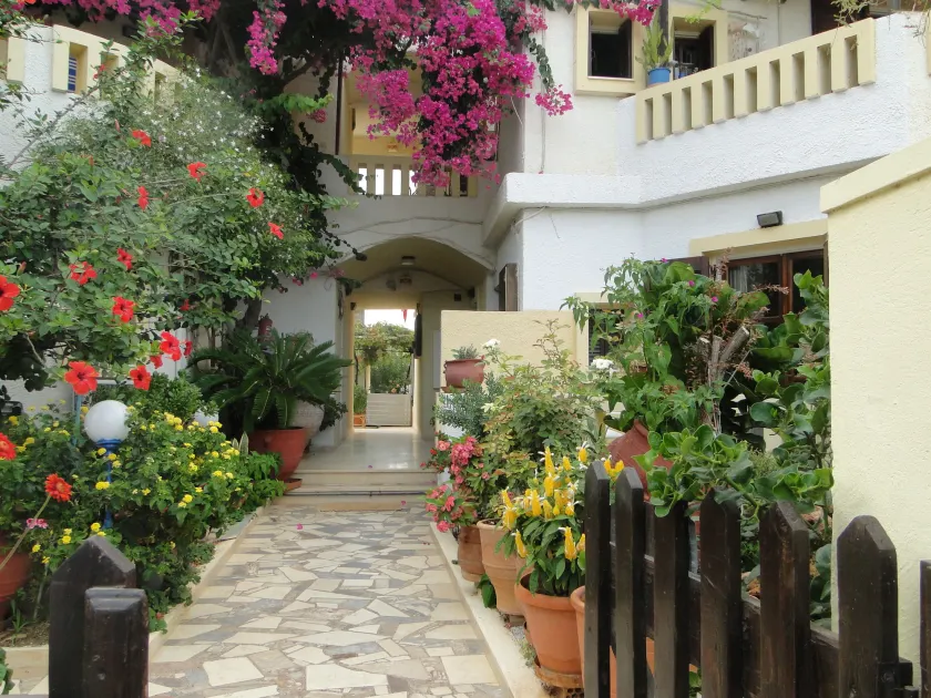 Paradise Inn - Image 1