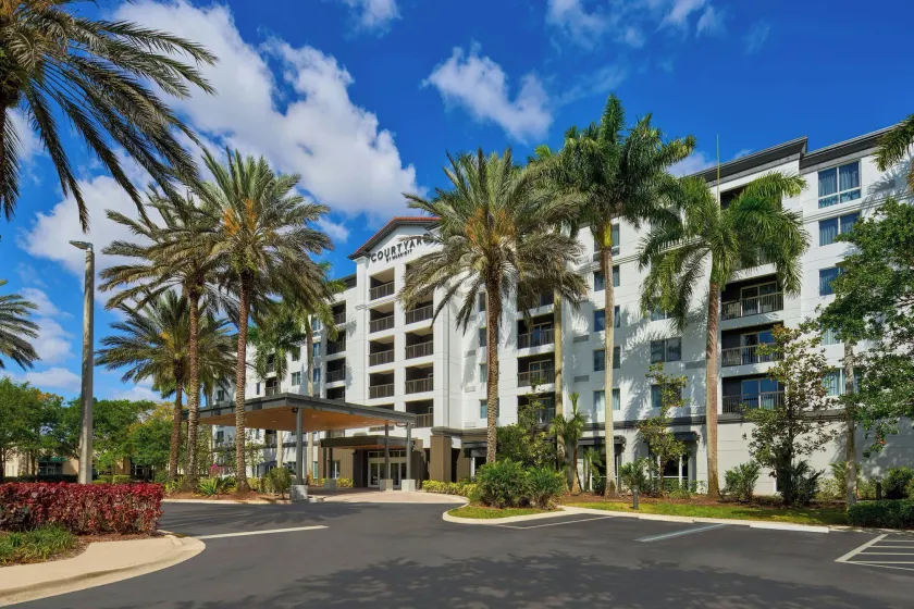 Courtyard by Marriott Fort Lauderdale Weston - Image 1