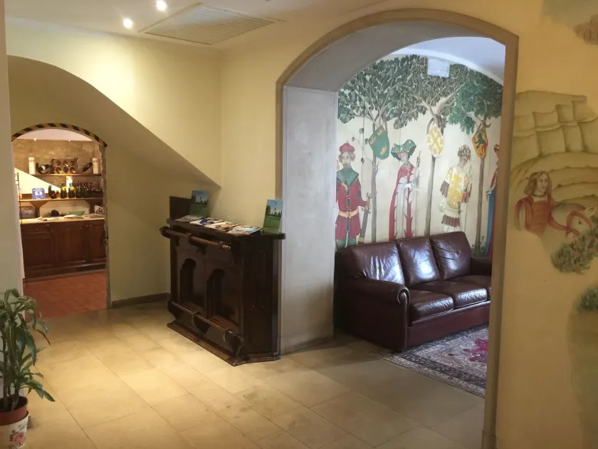 Oste del Castello Wellness & Bike Hotel - Lobby sitting area