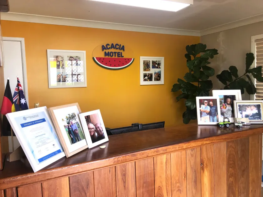 Acacia Motel - Recepción
