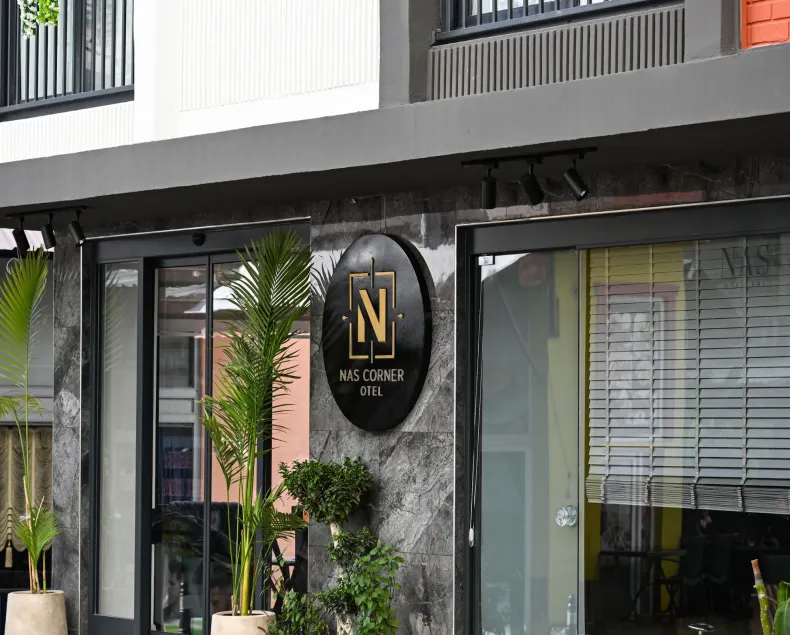 Nas Corner Hotel - Image 1