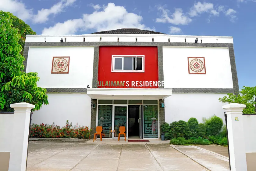 Hotel O near Transmart Padang formerly Sulaiman Residence - Image 1