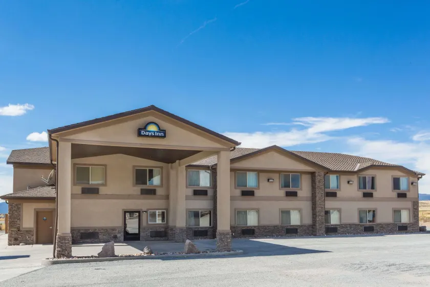Days Inn by Wyndham Beaver - Image 1