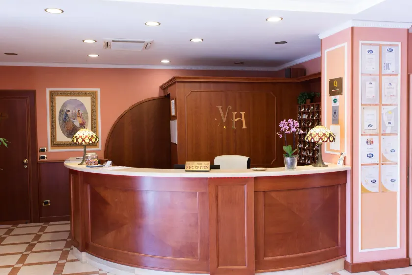 Vald Hotel - Image 1