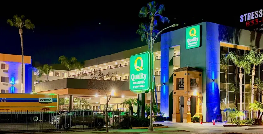 Quality Inn & Suites Los Angeles Airport - Stadium District - Image 1