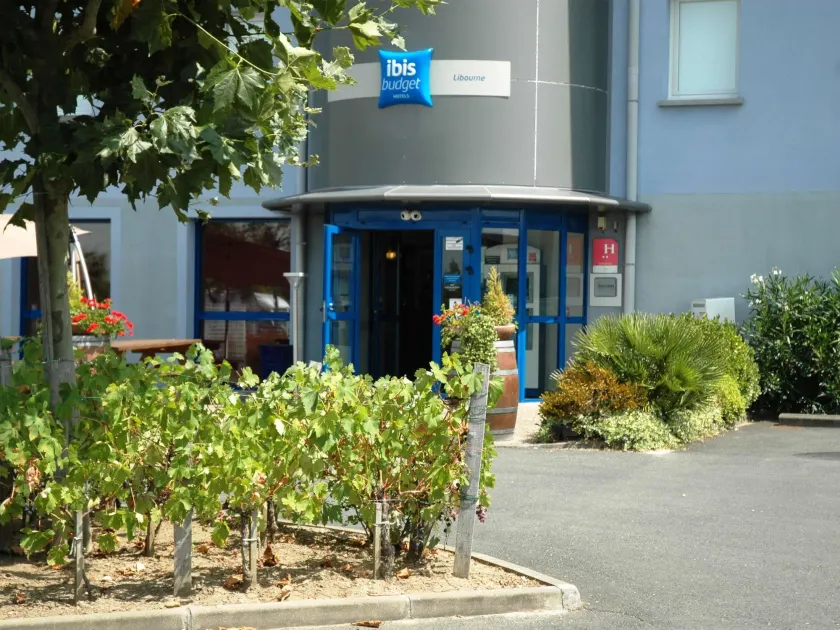 ibis budget Libourne - Image 1
