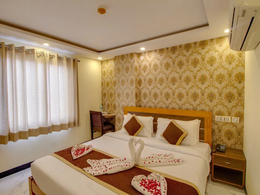 Jasoda Heritage Hotel Near Hawa Mahal - Image 1