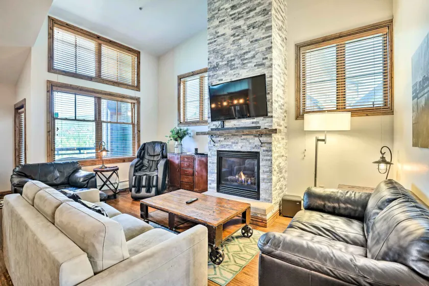 Winter Park Condo w/ Mountain Views + Hot Tub - Image 1