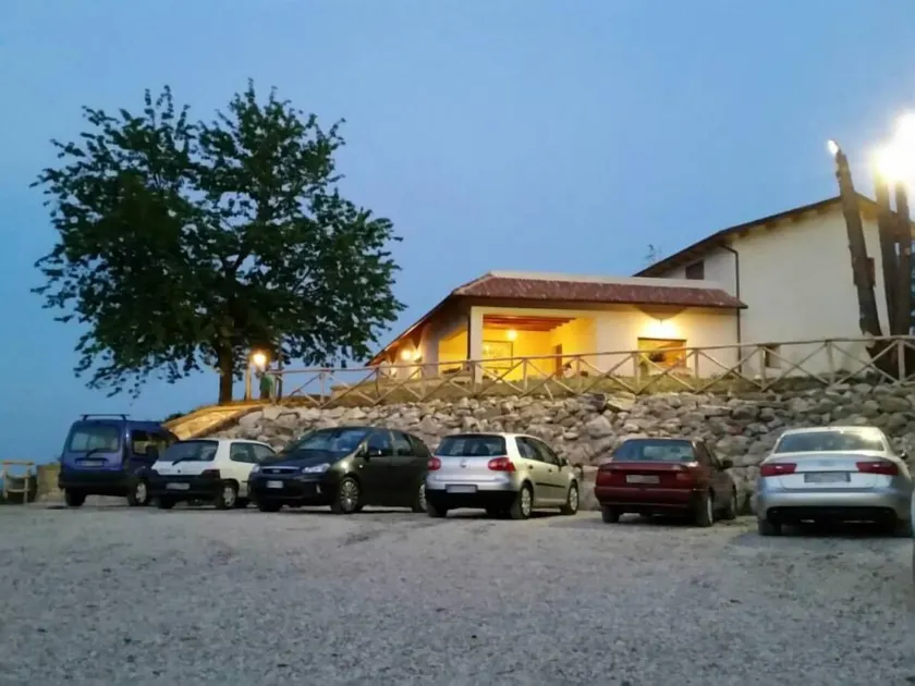 Lo Scoiattolo Country House - Image 1
