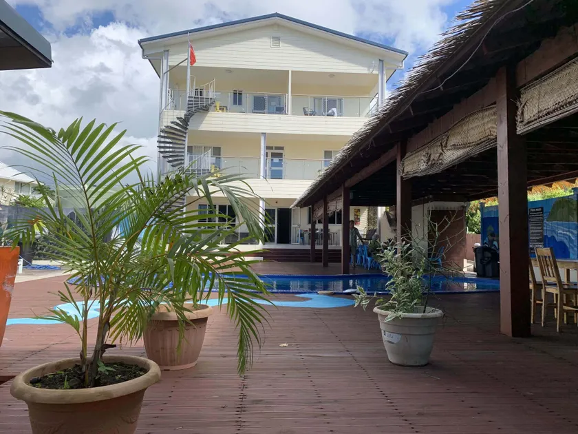 Alec's Hotel - Image 1