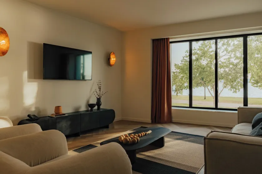 Upon Harbor - Seixal Bay Hotel - Image 1