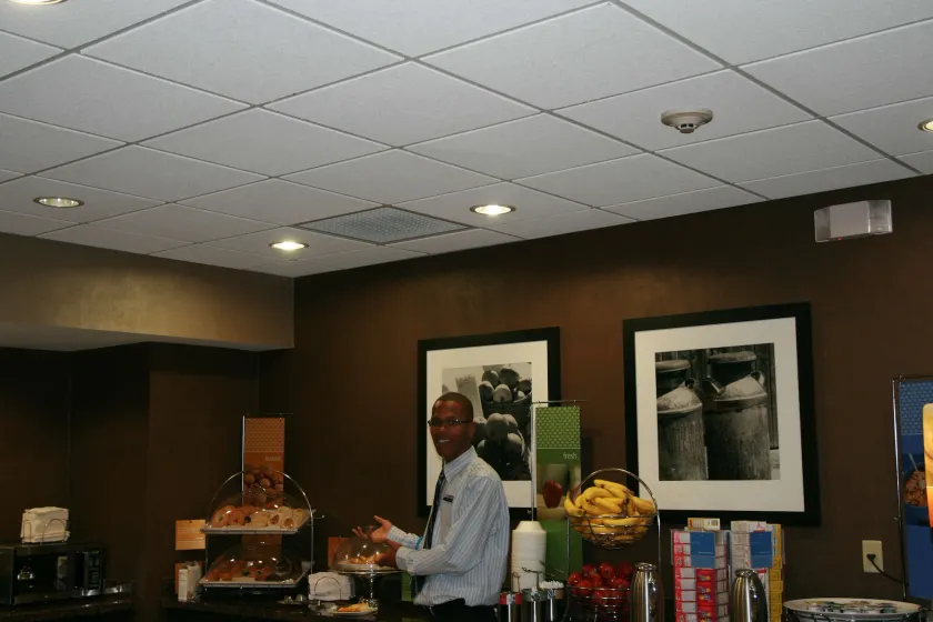 Hampton Inn & Suites Lebanon - Image 1