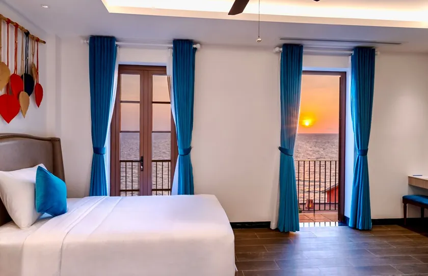 Roma Hotel Phu Quoc - Free Airport Shuttle & Sunset Town Tour - Image 1