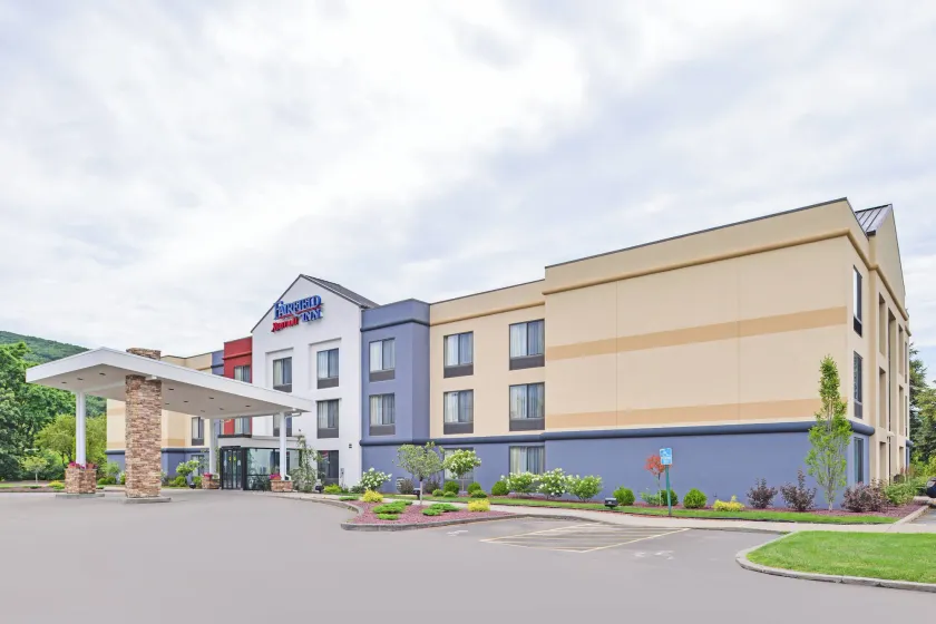 Fairfield Inn Corning Riverside - Image 1