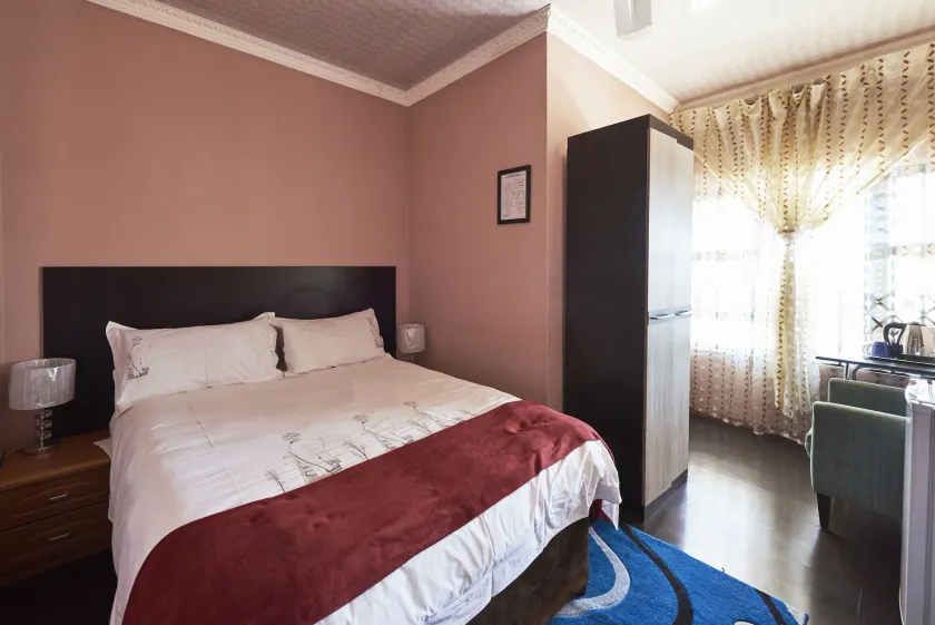 Flossie B&B - Image 1